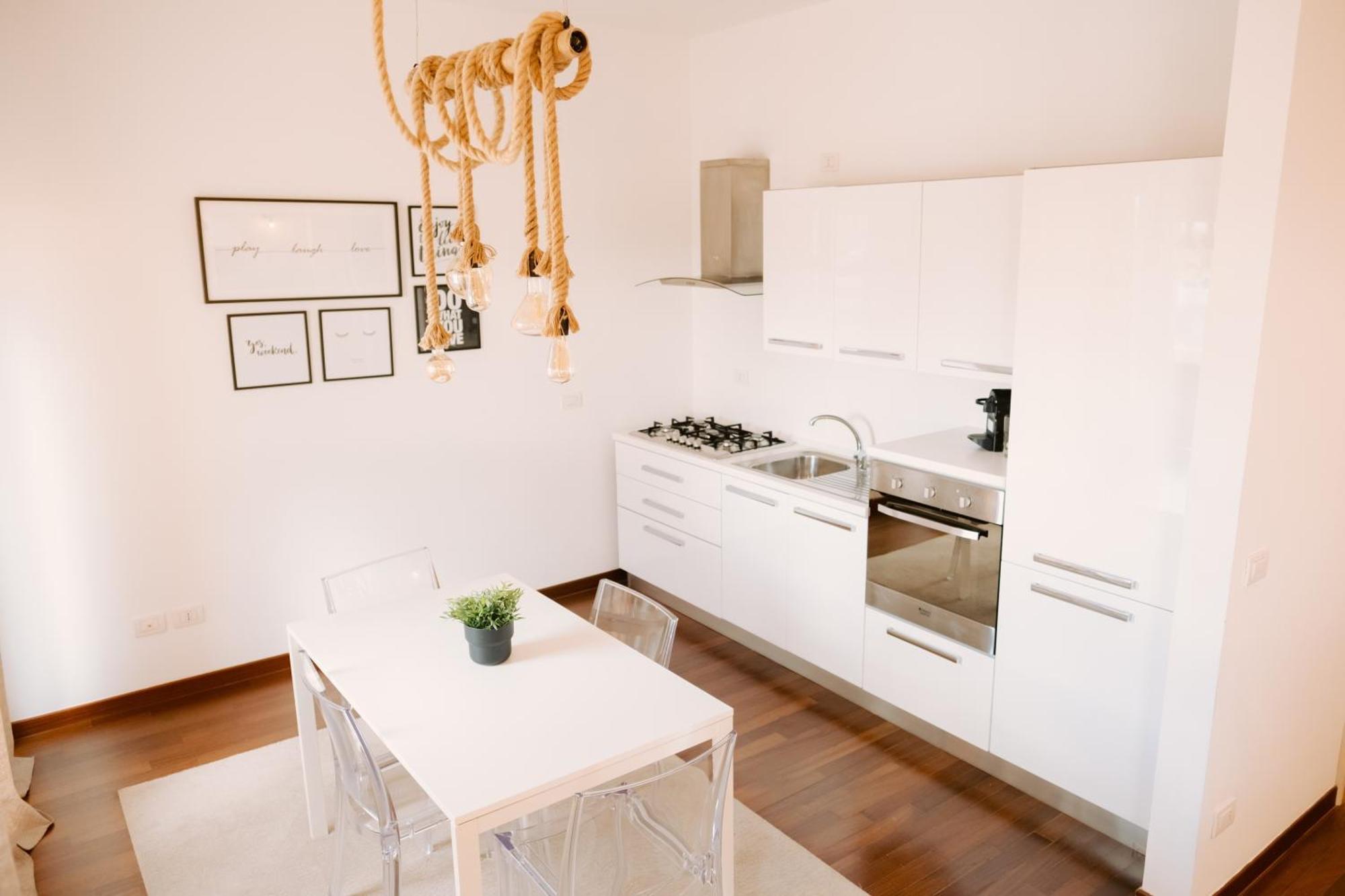 Central Apartment Bari Buitenkant foto
